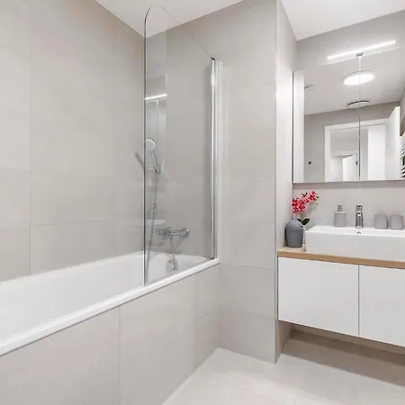 Apartment Luxury Sky Park - Panoramic Castle Views Bratislava