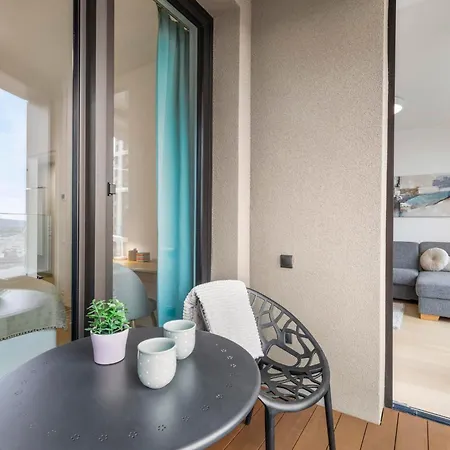 Luxury Sky Park - Panoramic Castle Views