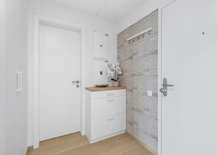 Apartment Luxury Sky Park - Panoramic Castle Views *