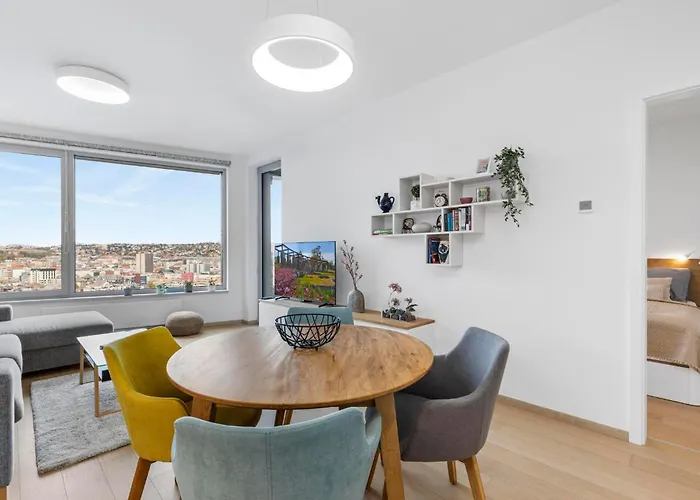 Luxury Sky Park - Panoramic Castle Views *