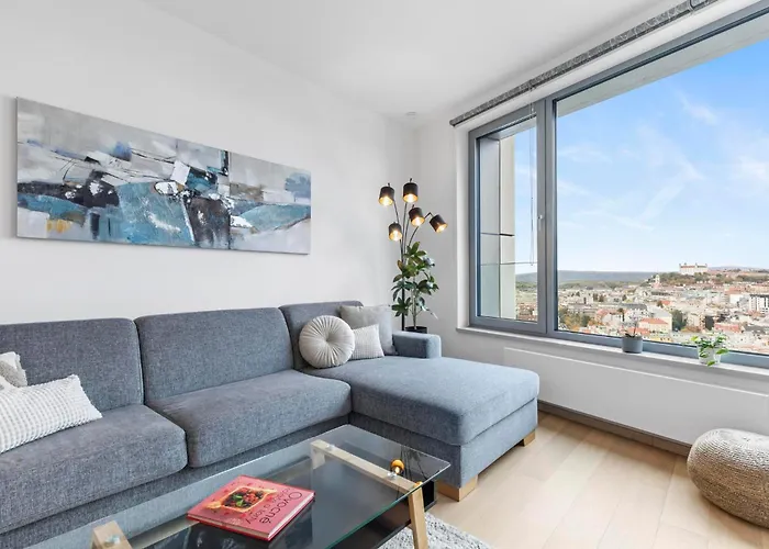 Luxury Sky Park - Panoramic Castle Views Apartment Bratislava